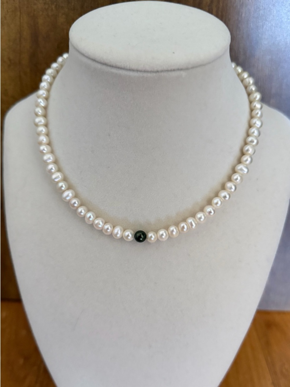 Handmade Freshwater Potato Pearl Necklace Green Center Pearl Gold Tone